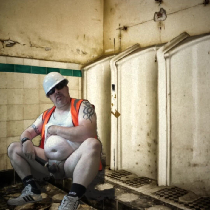 uktattooedchub74: Nhà vệ sinh công cộng cổ điển - chơi bằng lời nói...