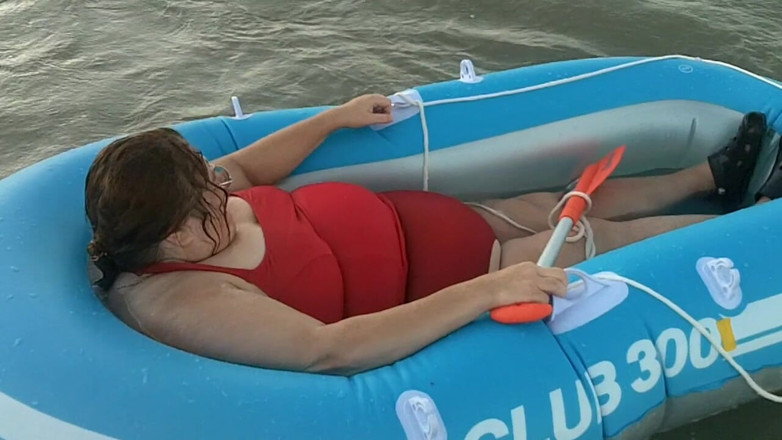 BBW nurse Vicki adventures with friends: Nie zabawna przygoda łodzią morską!
