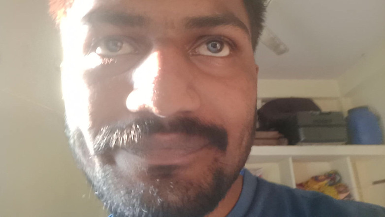 KUMBHA MANOJ KUMAR: Bintang bodi semok lagi asik nikmatin semua negara