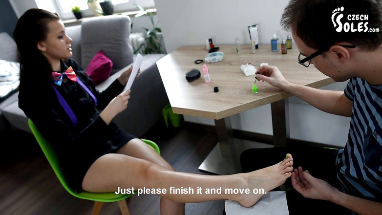 Czech Soles - foot fetish content: Pembantu peribadi (kaki) Marta