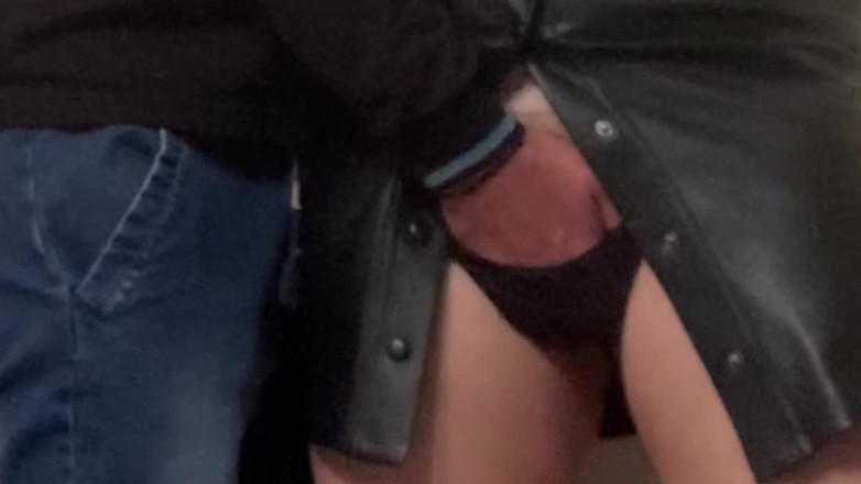 PriyaNaavya: Oh mio dio! Lo sconosciuto mi ha sditalinato la figa...