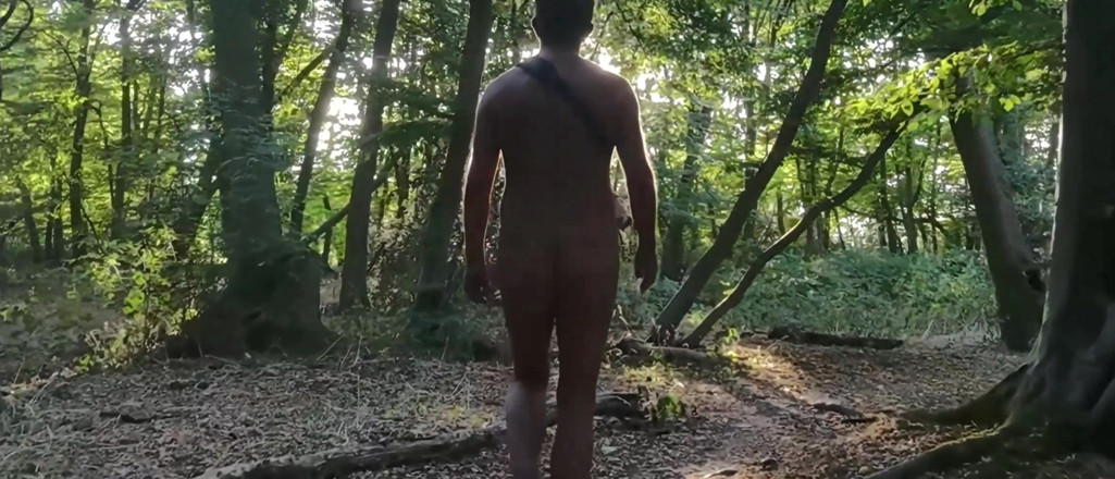 MaleModel: A Walk in the Park (naked)