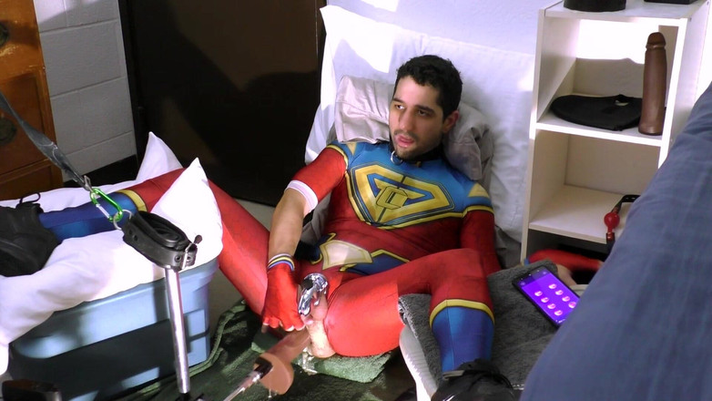 Ricky Cage: 2021년 10월 리키 케이지 라이브 쇼 - 후장과 입에 자지를 따먹는 자지에 갇힌 슈퍼히어로!