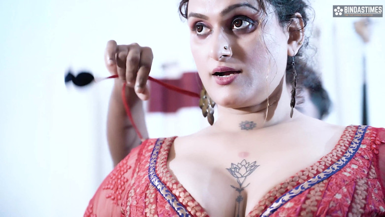 Biind as times: Dicke möpse, Desi-Model und Tharki Designer ficken hardcore vor modenschauen (Hindi...