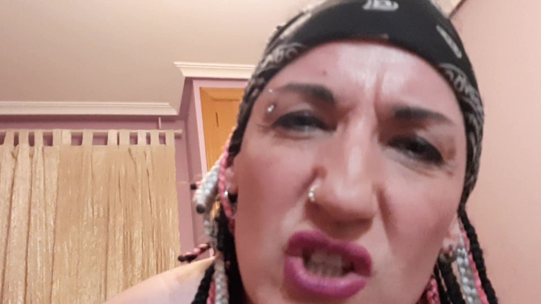 Danaxmuscles: Die eier treten und treten