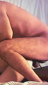 Istri bahenol ini dibagikan sama kontol besar pria kulit hitam bagian 4