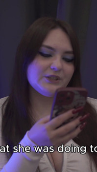 Poveste - Soția îl convinge să aibă un threesome cu un alt bărbat (bisexual, cuckolding, penis mare)
