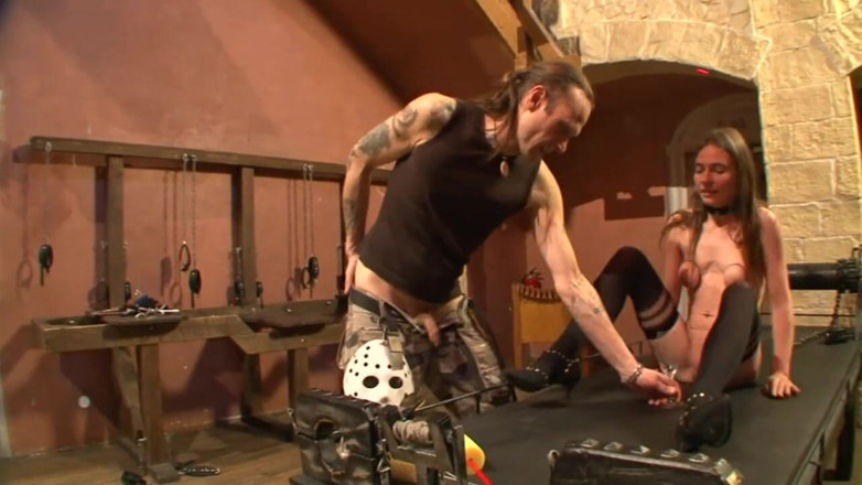 Absolute BDSM films - The original: Obrovské sexuální hračky v ponižující kundičce