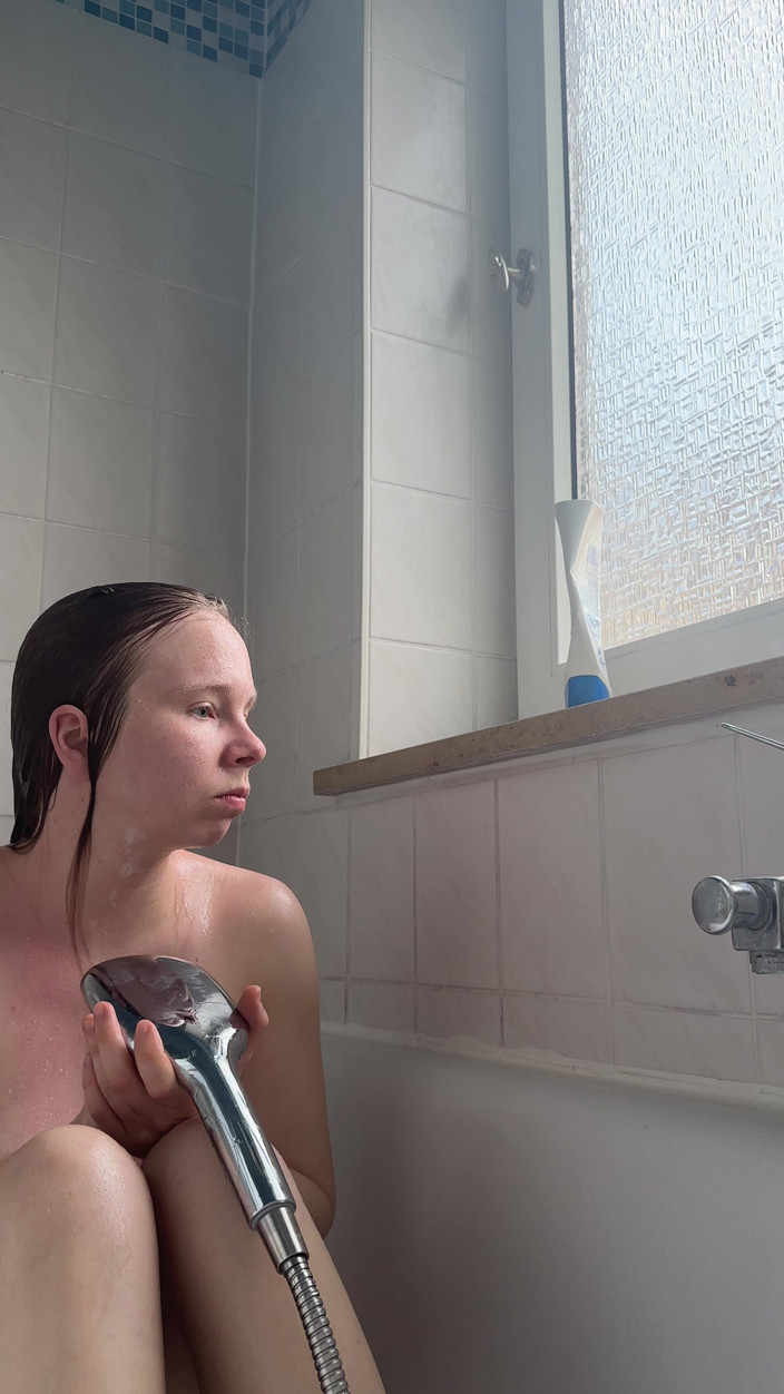 SweetLucy96: Longues lèvres et mamelons durs