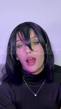 메이비스는 내 자지를 자지로 빨아주고, 내가 우유를 그녀의 엉덩이에 뿜게 했다