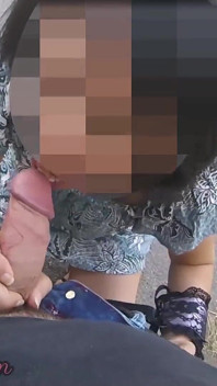 Sik teşhiri - bir kız beni sokakta mastürbasyon yaparken yakaladı ve boşalmama yardım etti - misscreamy