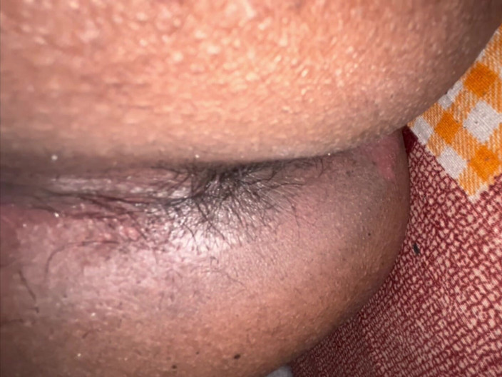 Rishi: Babu Bahar Nikalo Bhut Dard Ho Rha Rozzlobená indická přítelkyně...