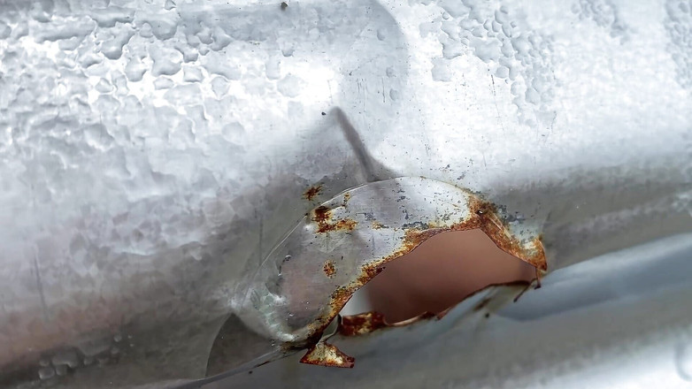 irina69star: घर के बाहर छेद के माध्यम से विकृत टेप