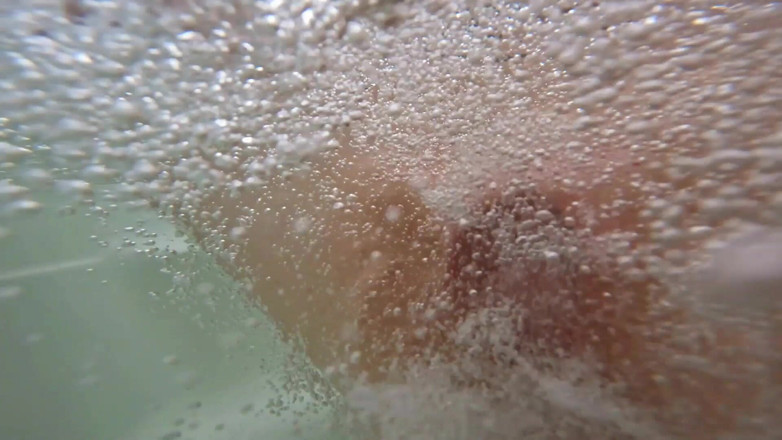 Blondelatinmom: Fun in My Pussy with the Hot Tub Powerjets
