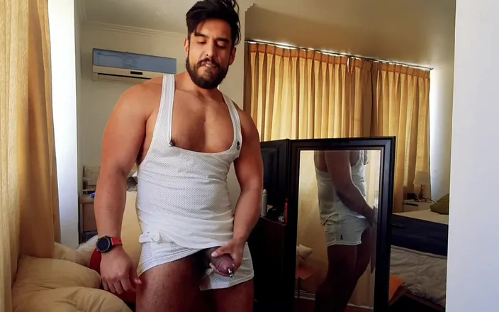 Guarro Studios: Wanking my big pierced dick