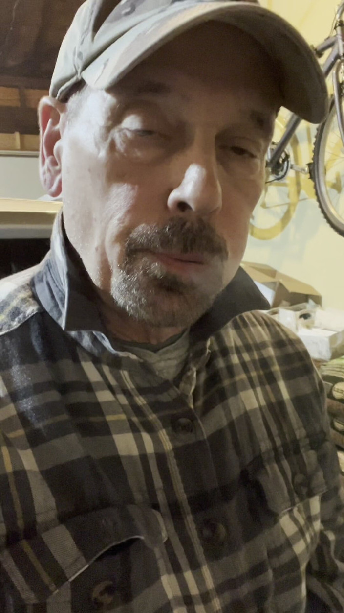 Tyler8: Ayah mempunyai fetish merokok