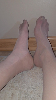 Sheer Nude Nylon Feet to Leak Over