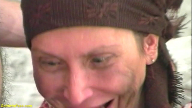 Goldwin pass: Behaarte hässliche 92 jahre alte reife, grober doggystyle von ihrem jungen...