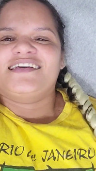 Fudendo a Buceta Peluda Com Dildo