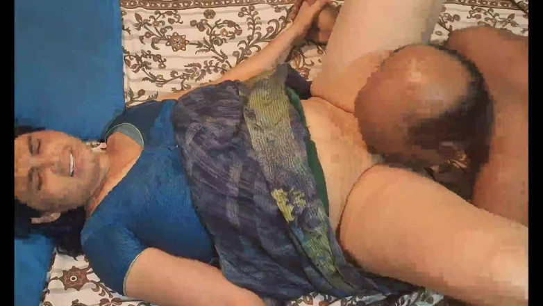 Sexy sindu: Indische schöne dorffrau heißer sex mit freund