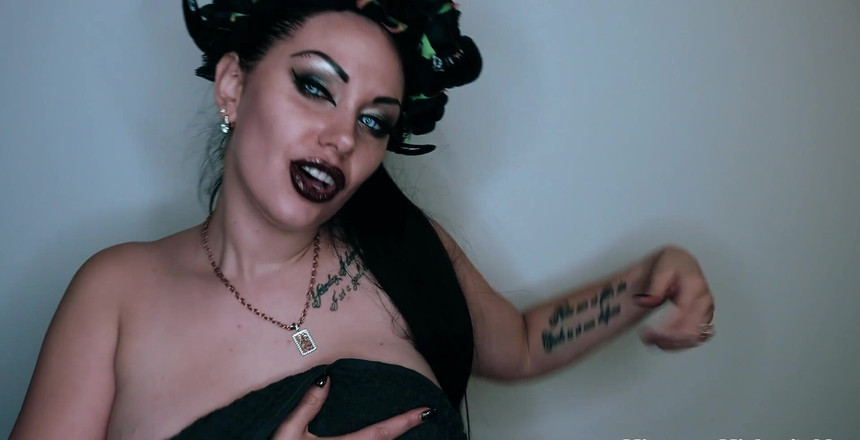 Goddess Misha Goldy: Awak tidak tahan tarian ritual saya mengongkek minda dan tubuh...