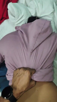 我朋友的女友欺骗了她的男朋友，让我经常操她。