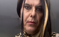 CodiS: Codi wünscht sich, sie reitet dich.