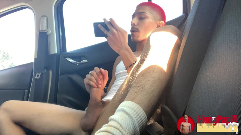 Hung Papi: Hung papi trẻ twink con cu to chưa cắt một...