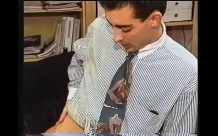 Old PIGS XXX: セクシーな秘書の尻が2本の巨根で顔の中と顔に犯され、射精されました