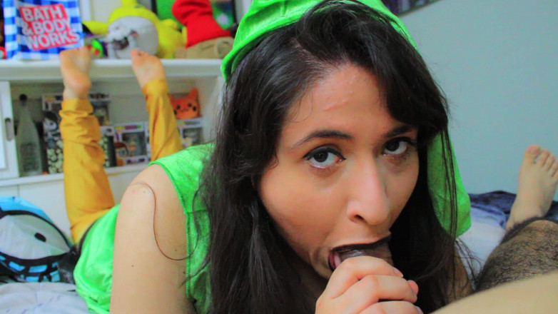 VickyVixen: Goth Link Sucks Cock for Rupees