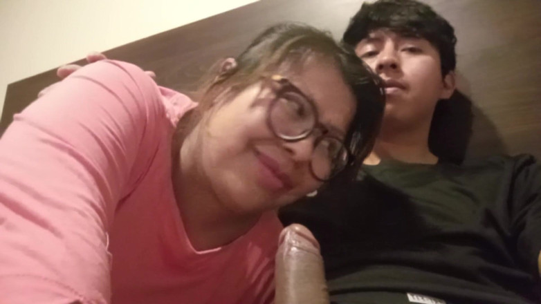 Moo DBOXXX: Single macecha I Met na Facebooku přichází zoufale do My...