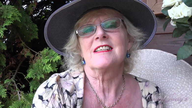 Aunt Judy's: Auntjudys - 66yo Hairy Mature GILF Mrs. Claire Sucks Your Cock in...