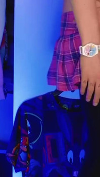 Il cazzo vizioso si munge con il suo femboy con una incredibile sborrata sulla scena