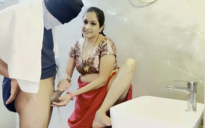 FantacyCouple: Mama vitregă se fute în toaleta din baie cu fiul vitreg