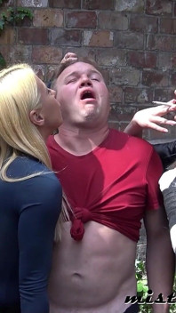 男、女はただボールを蹴るだけ