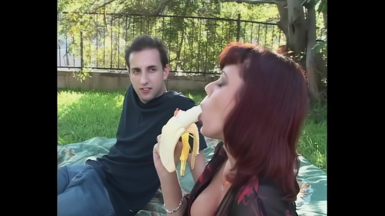 Mother I'd Like to Fuck: Bir Horoz Emmek İçin Güzel Bir Gün