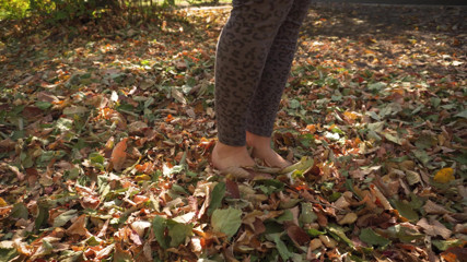 Teasecombo 4K: Laat Crunching Underfoot asmr