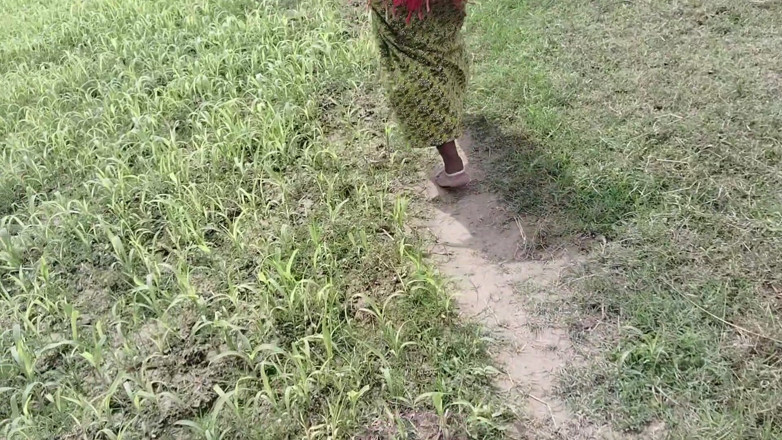Sania: Video de sexo de mi esposa en el campo, filmada...