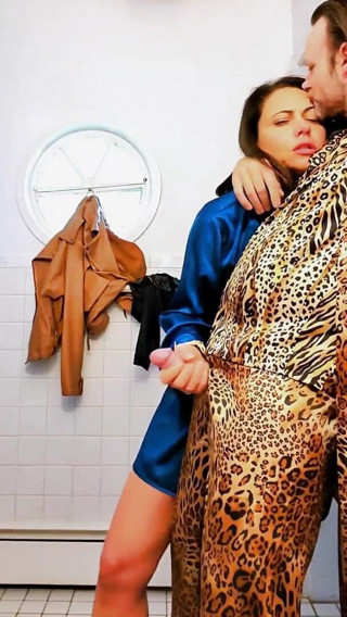 Satin Fetish King: สาวสาวใหญ่ซาตินฟิชชิ่งอมควยราชาแห่งซาตินฟิชชิ่ง