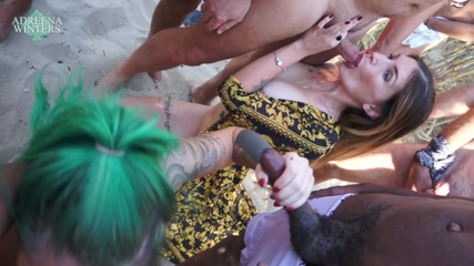 Adreena Winters: Public beach bukkake