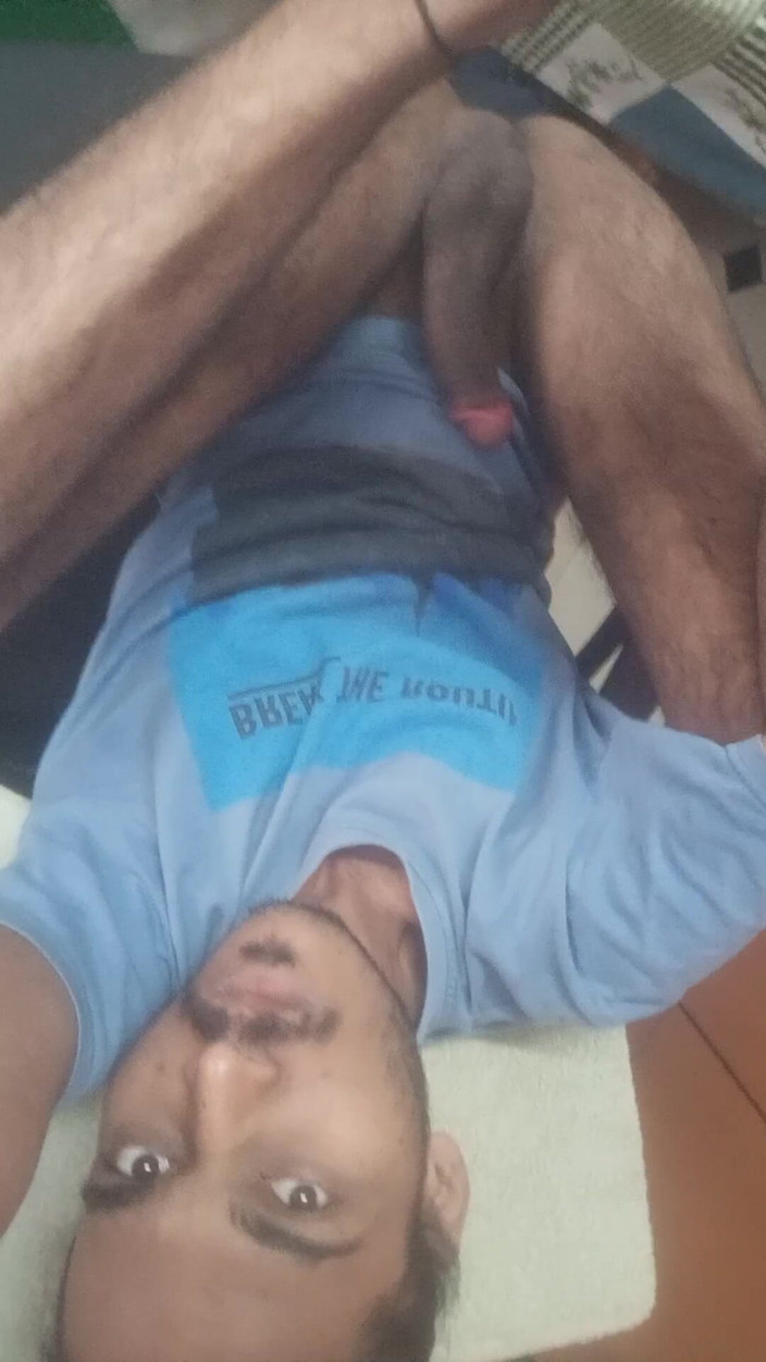 Suhas: Одна желает мастурбировать