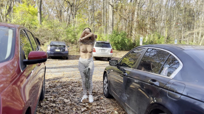 Quick Outfit Swap by My Car in the Park (Sweet Buttocks)