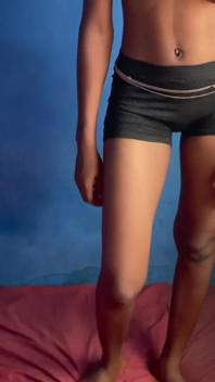 Ich bin 18 jahre alt und ich komme, um porno zu schauspielen