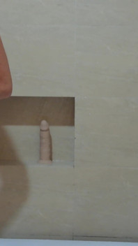 Duşta En Sevdiğim Dildoyla Oynuyorum, Amcığım Baştan Çıkarmaya Zar Zor Direniyor!