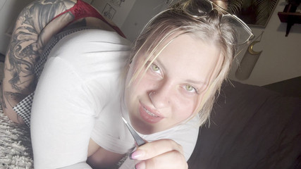 Chandler Knight: Giantess: Vědci experimentují na malém muži