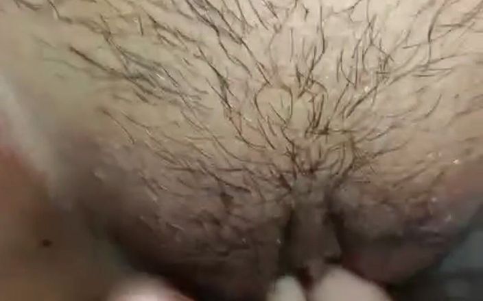 Hot-bhabhi-7668: Ihre muschi fingern und zeigen möpse
