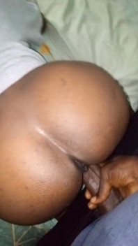 Bibir pepek gemuk dan batang besar gemuk