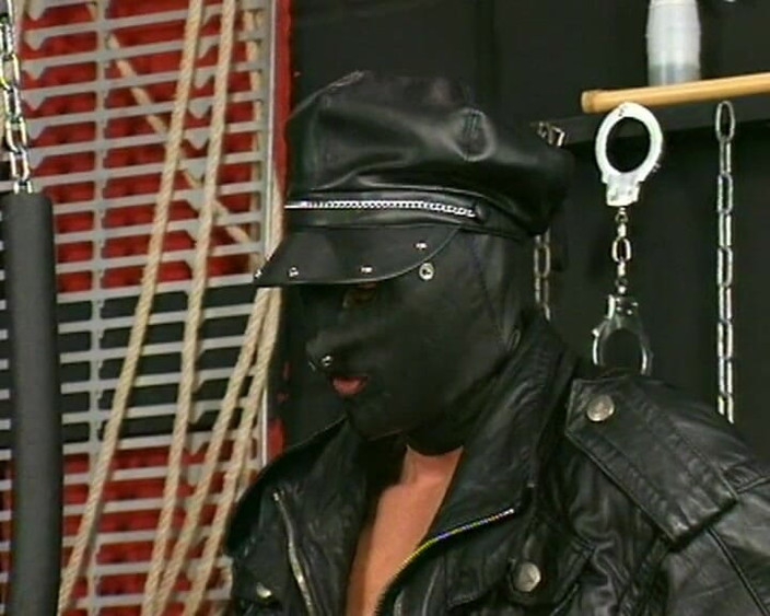 Bdsm Extreme Fantasy: 従順な痴女は鎖でつながれ、激しく使用#7
