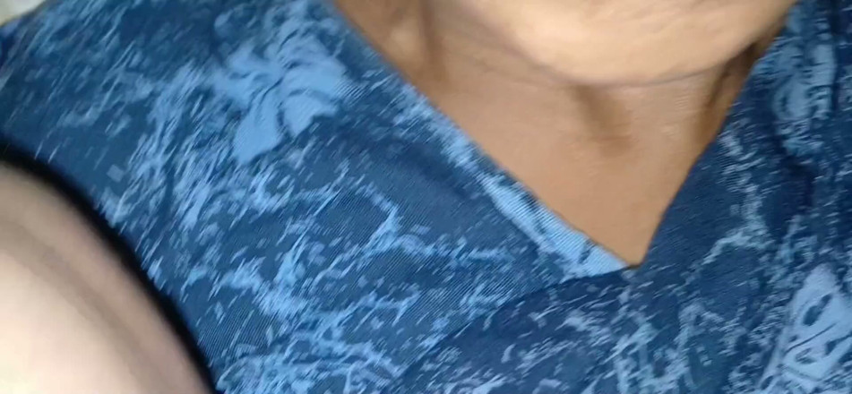 Anguribhabi: Üvey annem evde yalnız, geceyi onunla geçirmemi iste