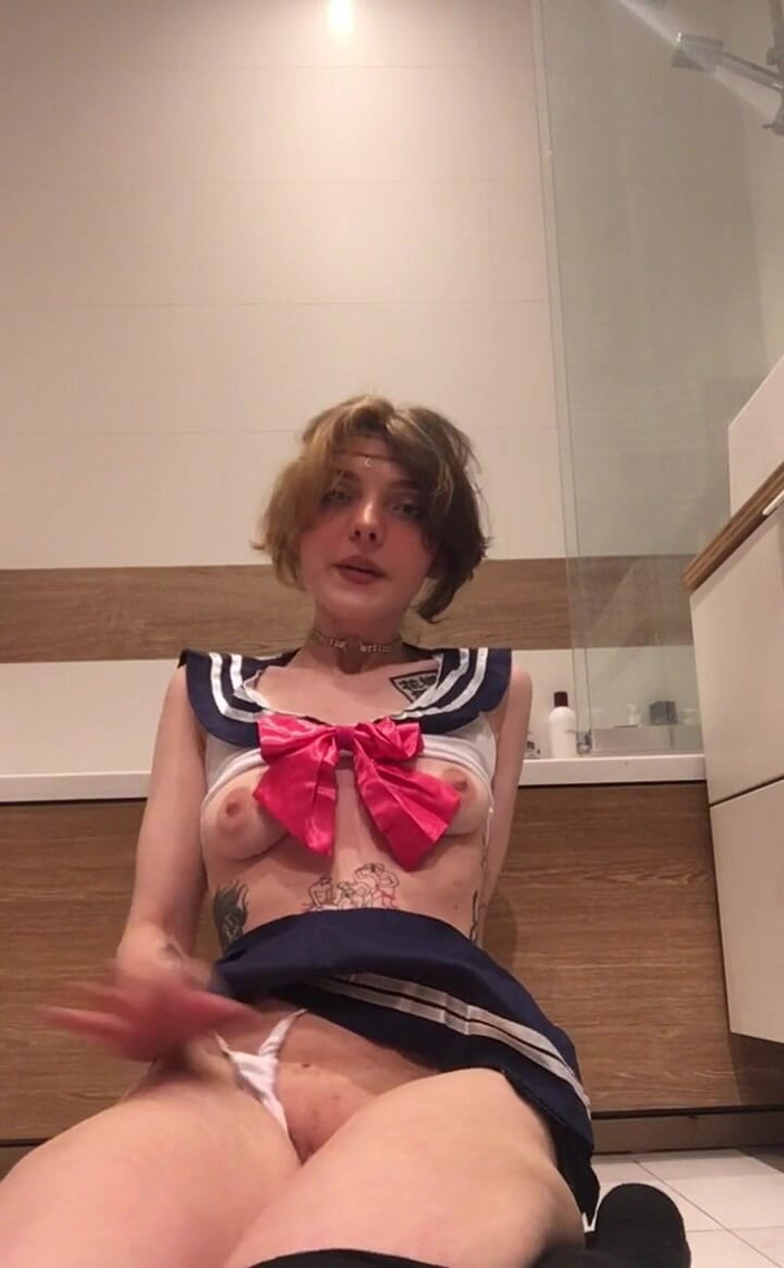 Soft Vulgar: Küçük bir denizci moon cosplay yaptım umarım beğenirsin